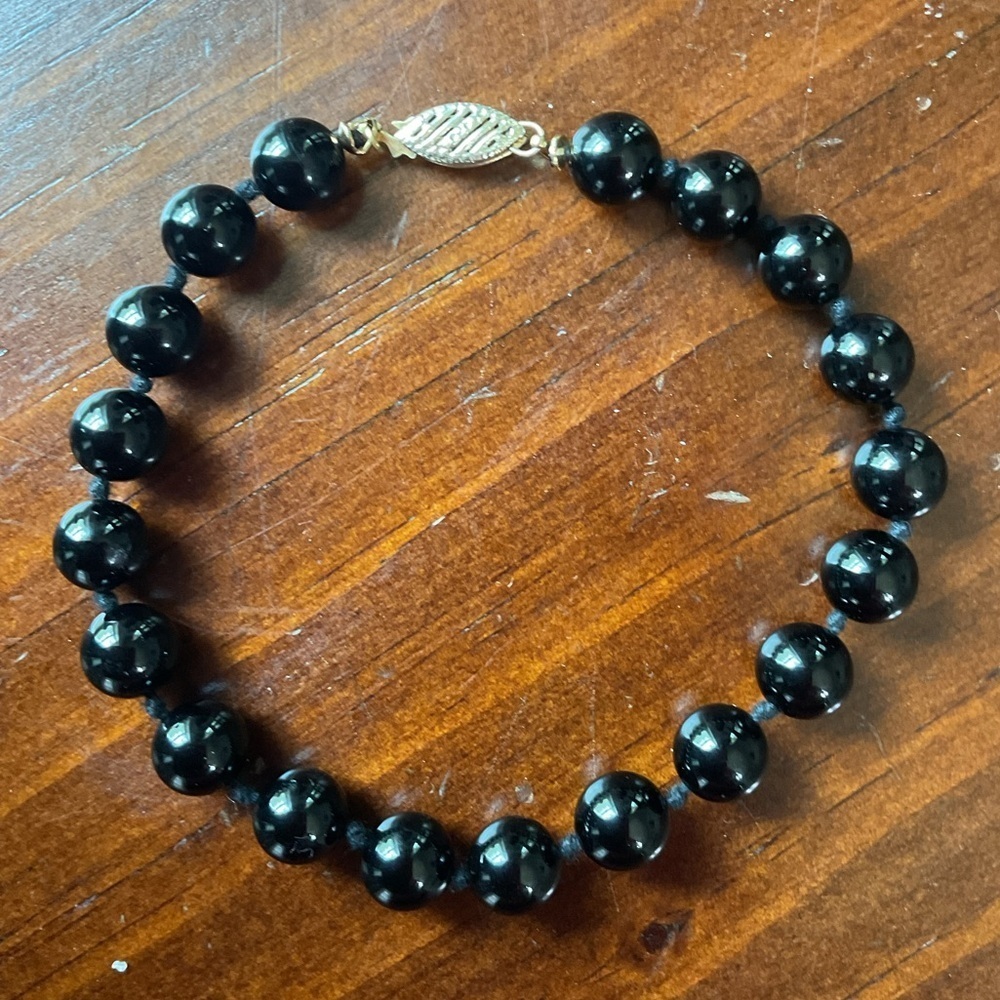 Black Onyx Gemstone Hand Knotted Bead Bracelet Filigree Clasp - Picture 3 of 4